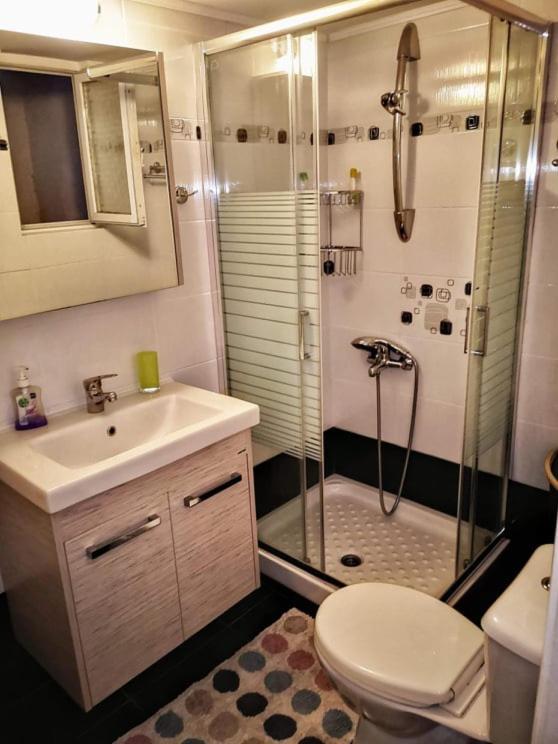 Appartamento Athens Beauty 5 Minutes From Attractions Esterno foto